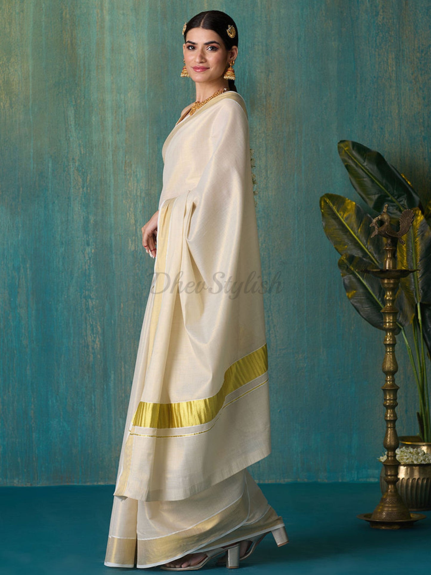 DhevStylish Women's Kerala Kasavu Golden Tissue Plain Saree with Running Blouse | Saree length: 6.25 Meters | Blouse: Running Blouse only